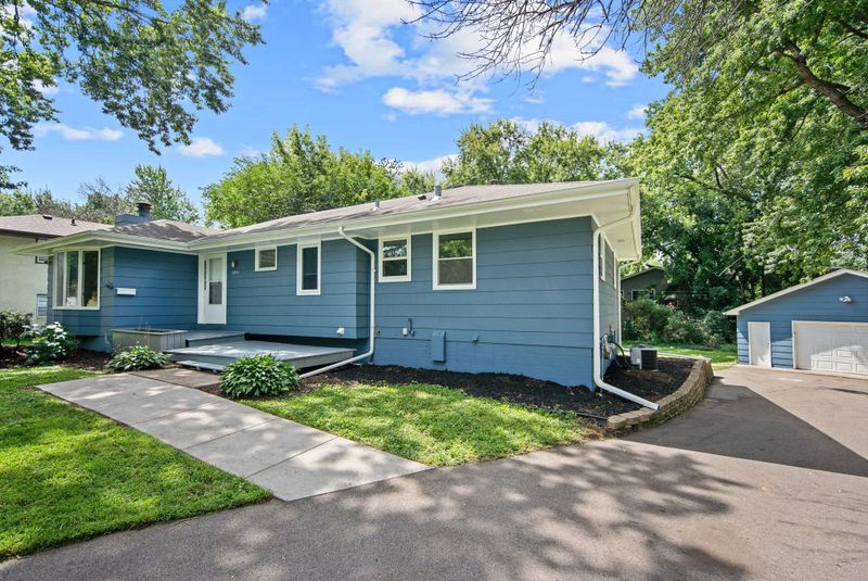6931 Toledo Ave N, Brooklyn Center, MN 55429