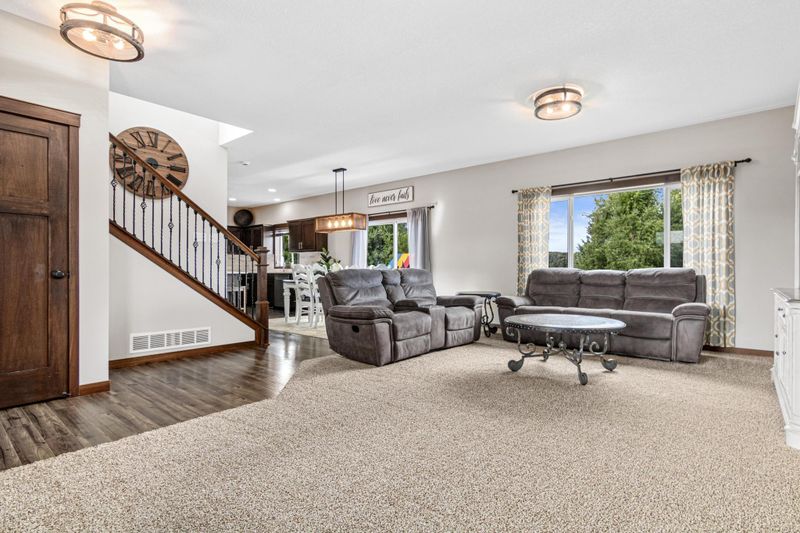 20376 Junegrass Dr, Big Lake, MN 55309