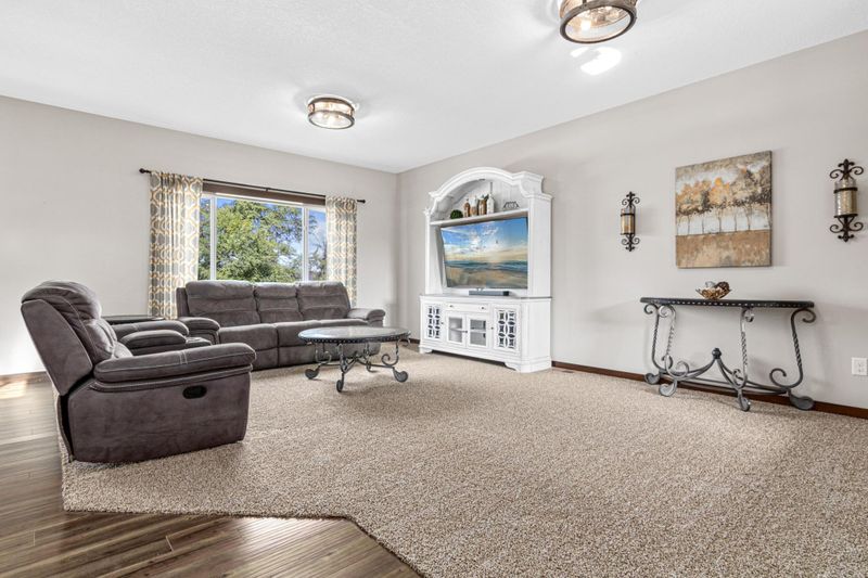 20376 Junegrass Dr, Big Lake, MN 55309