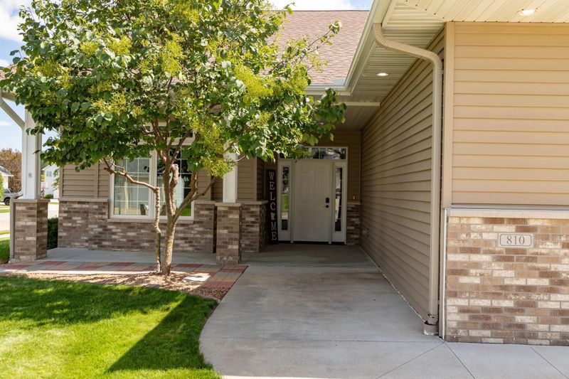 810 9th Ave NW, Byron, MN 55920