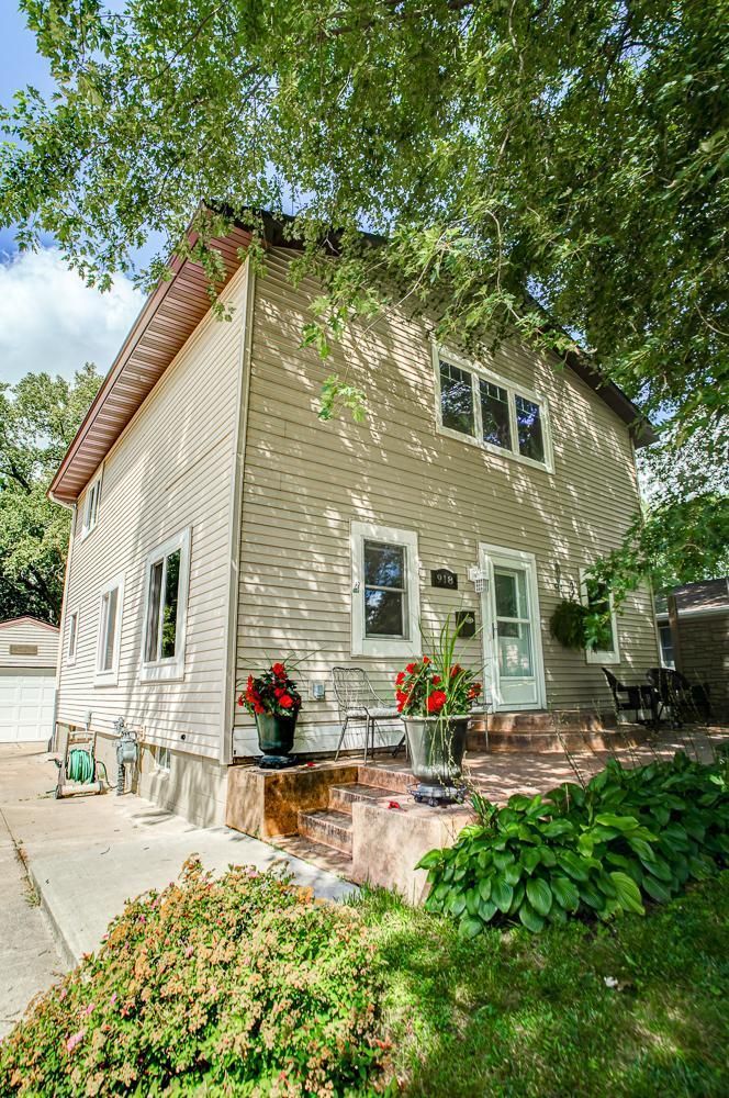 918 William St N, Stillwater, MN 55082