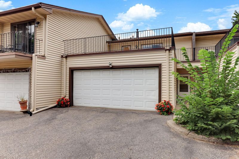 11004 Trail West Rd, Bloomington, MN 55437