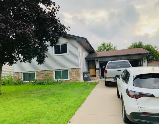 3727 N Bryant Ave N, Minneapolis, MN 55412