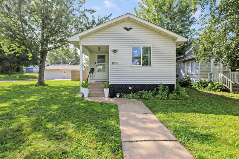 1860 Clear Ave, Saint Paul, MN 55119