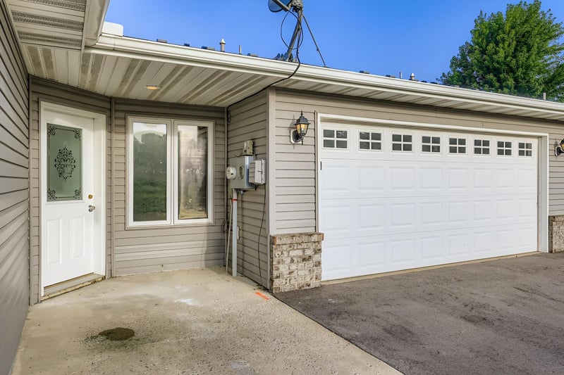 342 Sunfish Ln, Winsted, MN 55395
