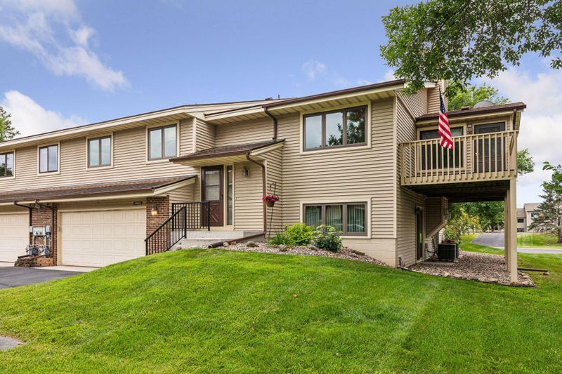 14853 Embry Pa, Apple Valley, MN 55124