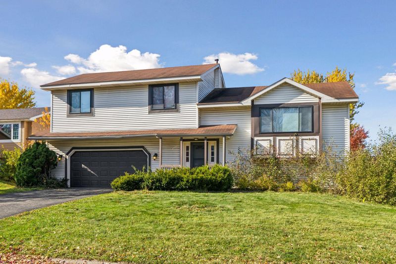2434 Hynes Ave N, Oakdale, MN 55128