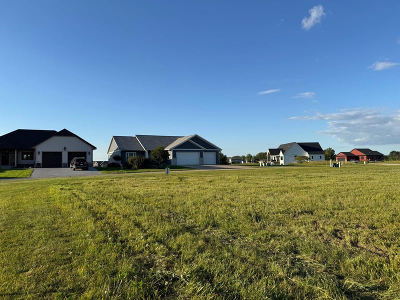 200 Winged Foot Cir, Lake City, MN 55041