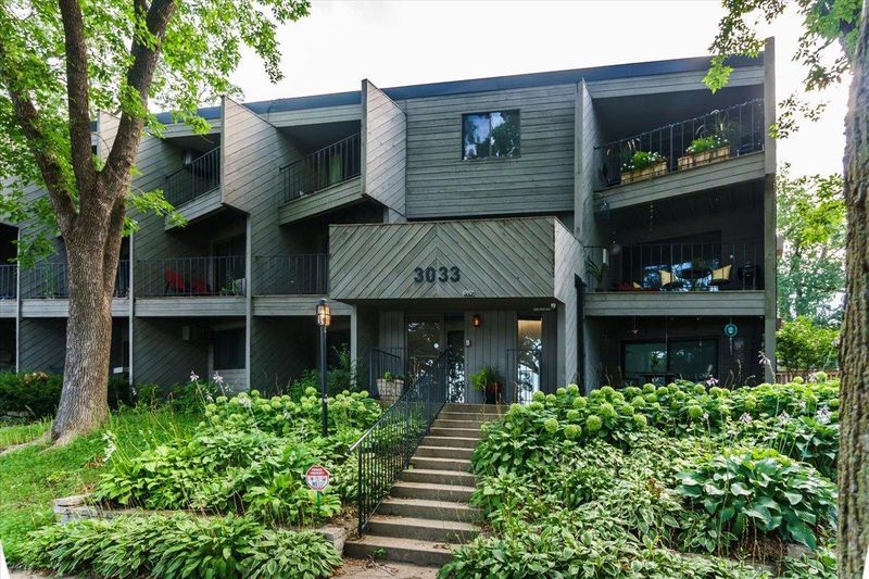 3033 E Bde Maka Ska Pw #201, Minneapolis, MN 55408