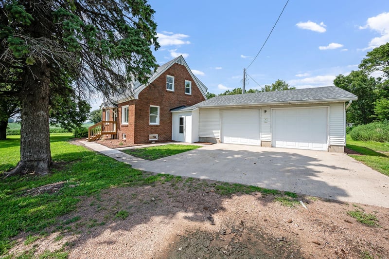 37347 240th St, Clements, MN 56224