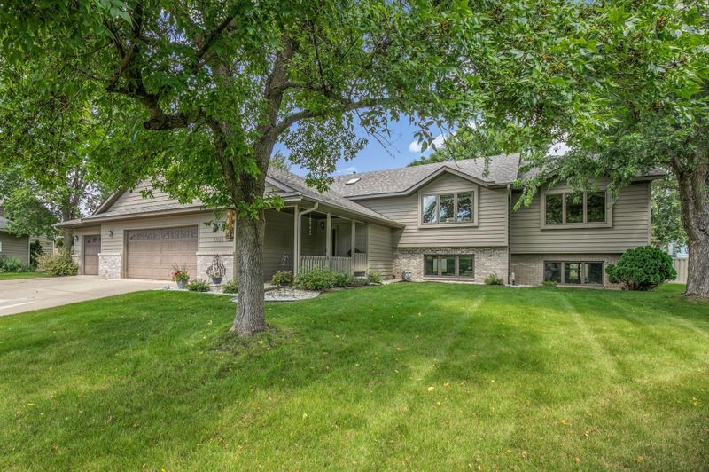 1921 Circle Ct NW, Sauk Rapids, MN 56379