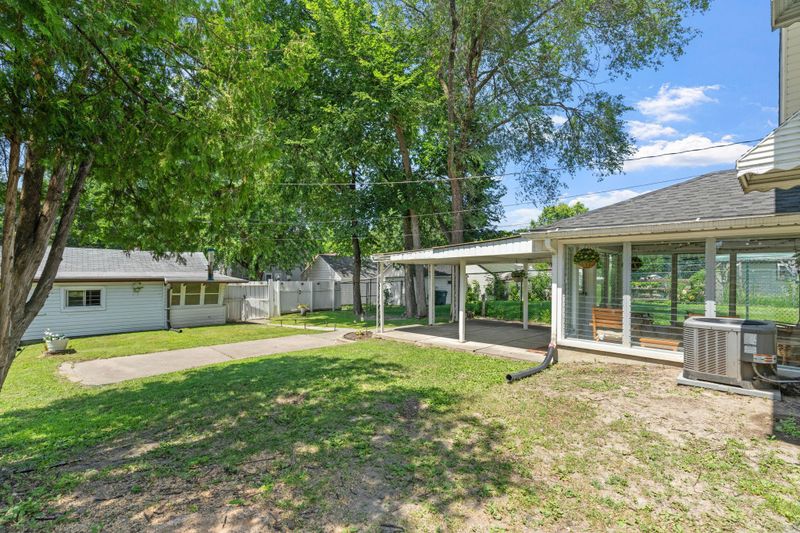 3647 Queen Ave N, Minneapolis, MN 55412