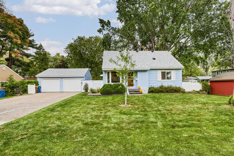 1825 2nd St, White Bear Lake, MN 55110