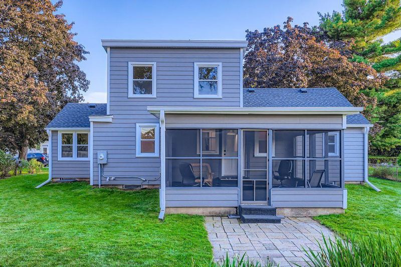 297 Hurley St E, West Saint Paul, MN 55118