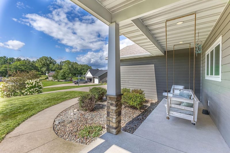 N7264 Eagle Rd, Holmen, WI 54636