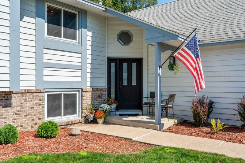 1443 Cutters Ln, Eagan, MN 55122
