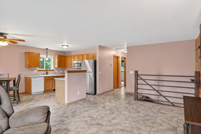 9050 Oriole Ln, Monticello, MN 55362