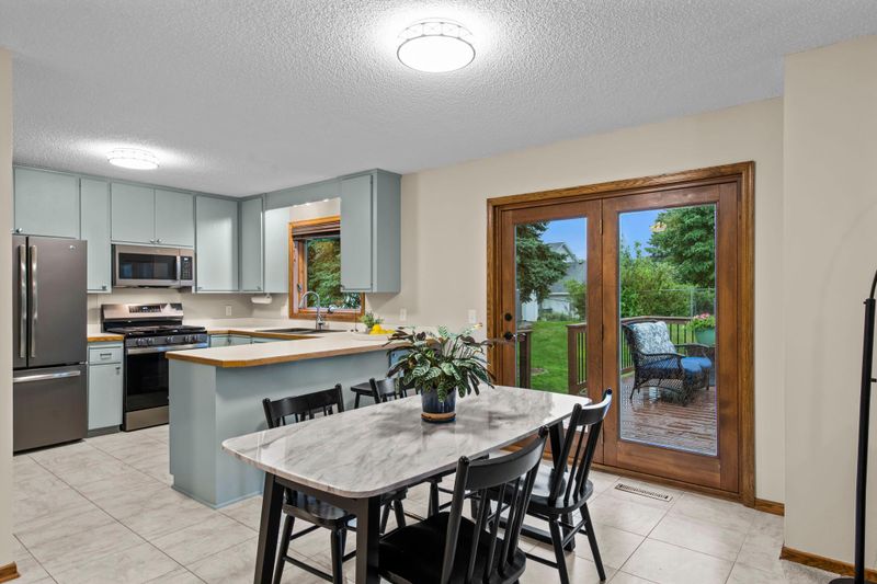 14386 Ebony Ln, Apple Valley, MN 55124