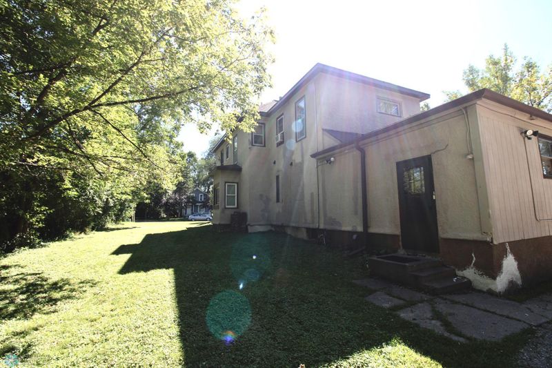 429 4th St S, Moorhead, MN 56560