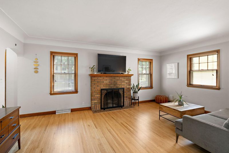 5538 Pleasant Ave, Minneapolis, MN 55419
