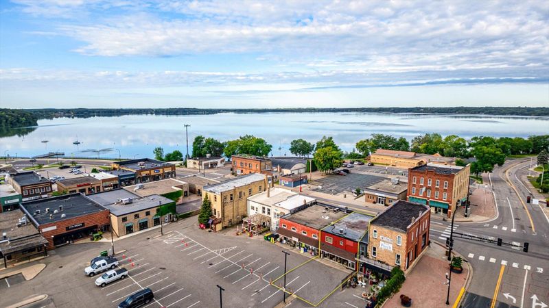 28 Central Ave, Buffalo, MN 55313
