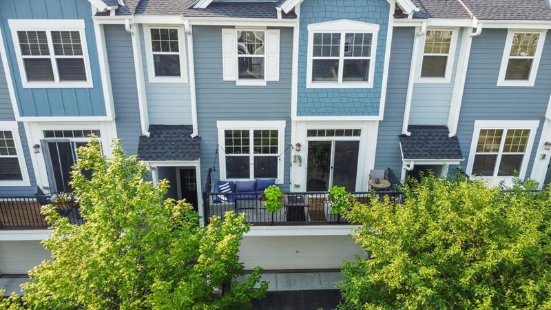 15588 Eastbrook Ln, Apple Valley, MN 55124