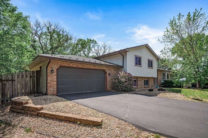 12221 Larch Cir NW, Coon Rapids, MN 55448