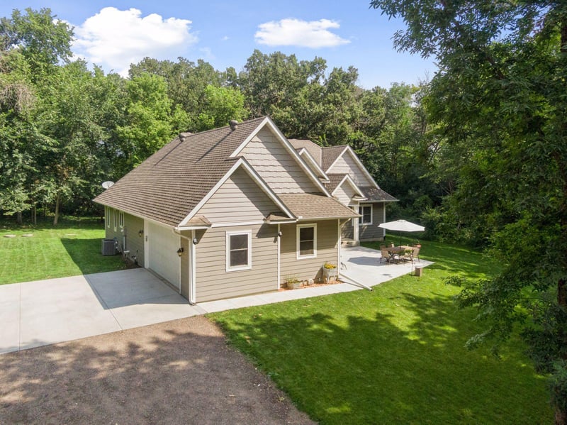 9570 188th St, Belle Plaine, MN 56011