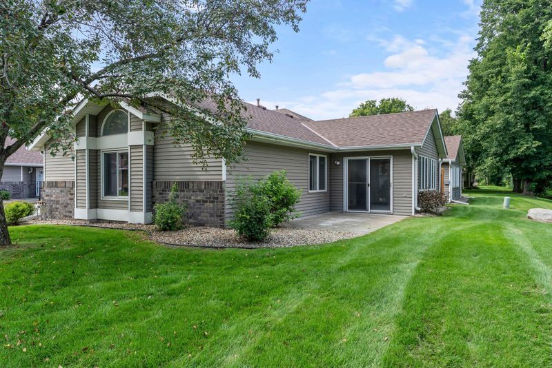 1900 Glenhaven Ln N, Brooklyn Park, MN 55443