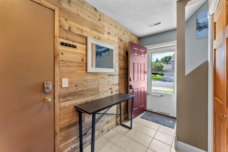 1913 Downing Ave, Shakopee, MN 55379