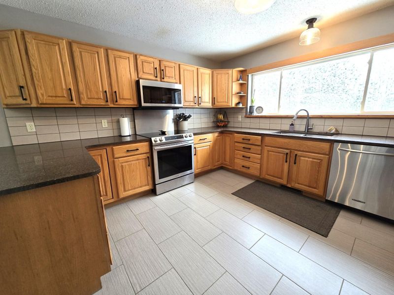 14126 Oak Hollow Rd, Brainerd, MN 56401