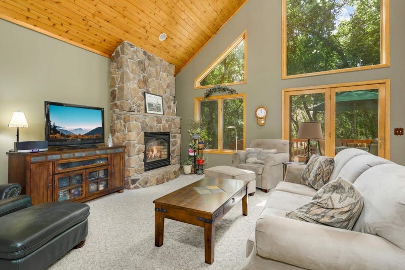 2532 62nd St NW, Maple Lake, MN 55358