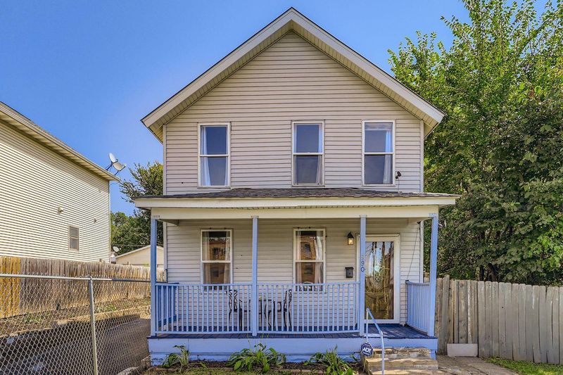 890 Duchess St, Saint Paul, MN 55106