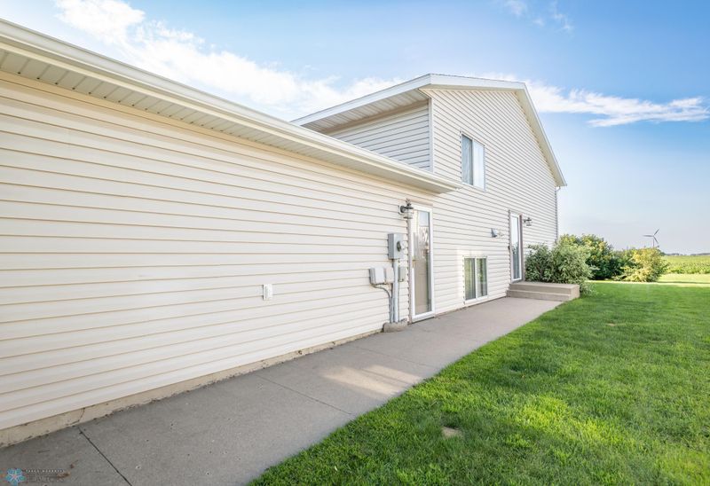 2920 7th Ave N, Moorhead, MN 56560