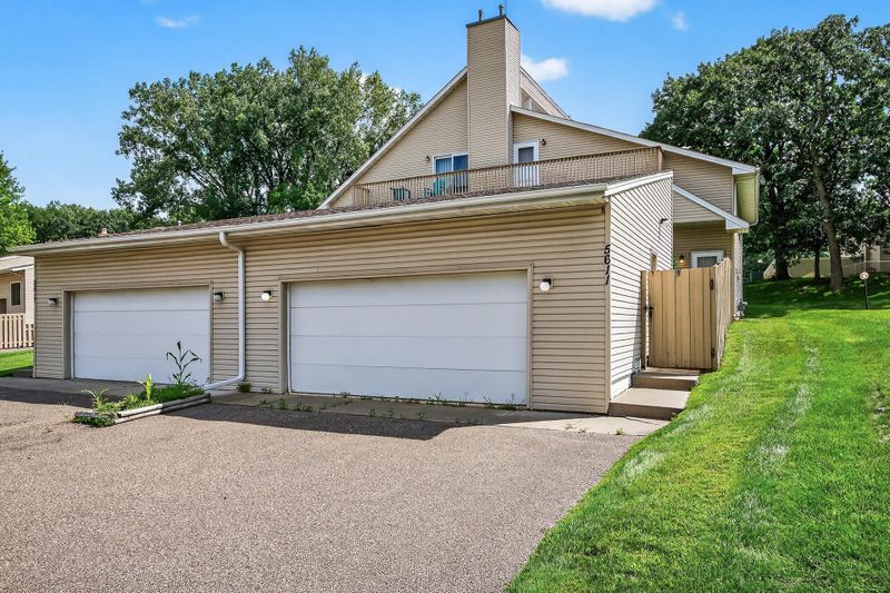 5611 W Bavarian Ps, Fridley, MN 55432