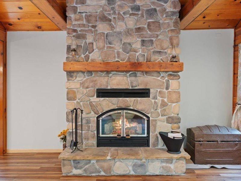 28411 Hurtig Rd, Pequot Lakes, MN 56472