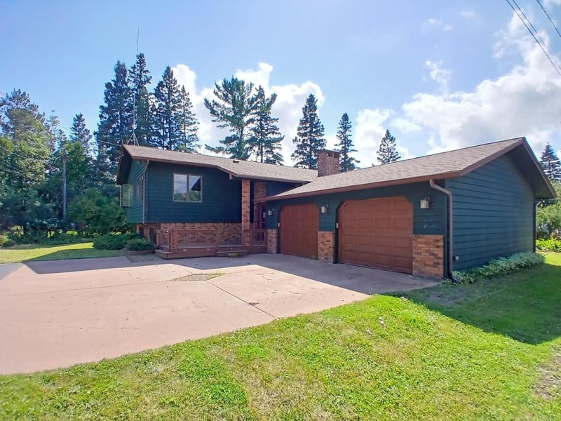 4963 E Pike Lake Rd, Duluth, MN 55811