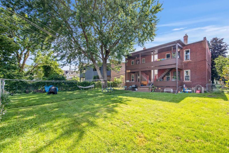 627 4th St NE, Minneapolis, MN 55413