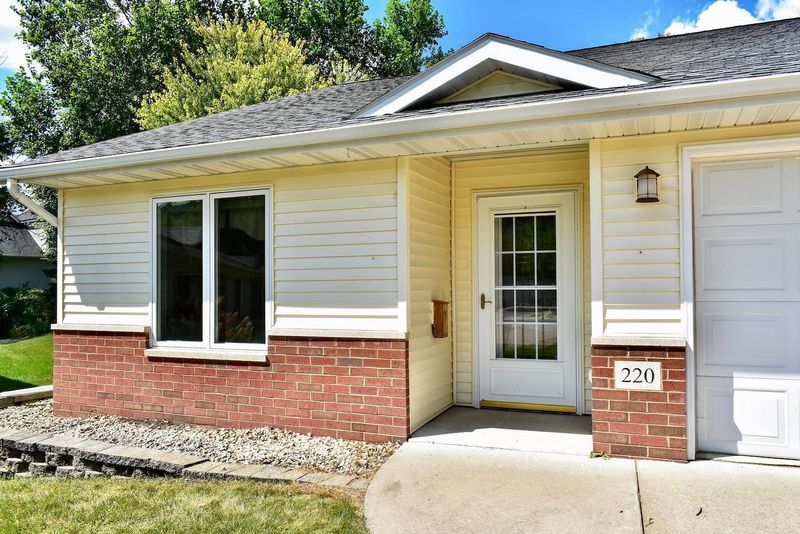 220 Janet Marie Ln, Winona, MN 55987
