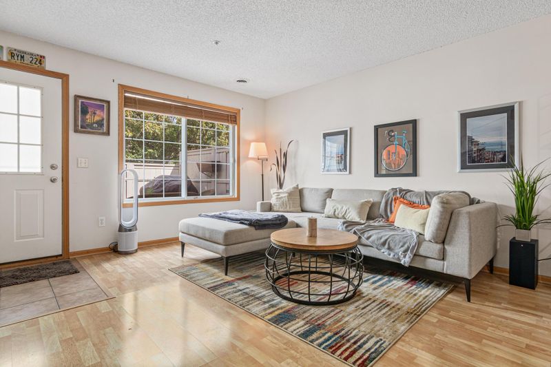10804 Lexington Dr, Eden Prairie, MN 55344
