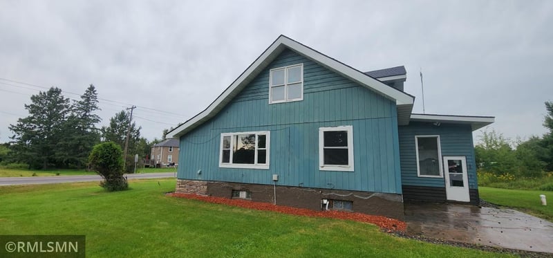 4914 Independence Rd, Saginaw, MN 55779