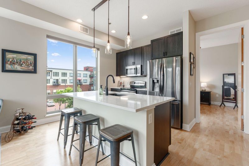 240 Spring St #302, Saint Paul, MN 55102