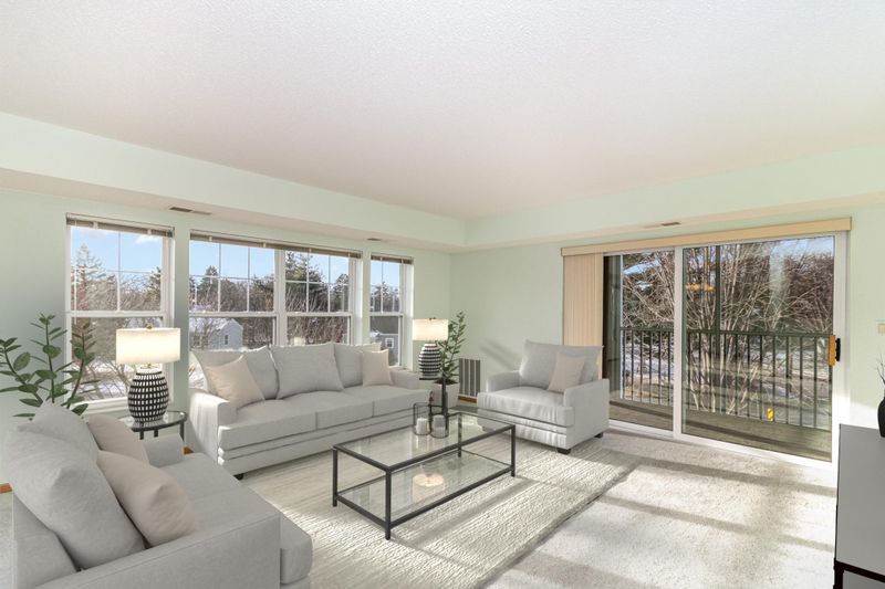 935 Ferndale St N #210, Maplewood, MN 55119
