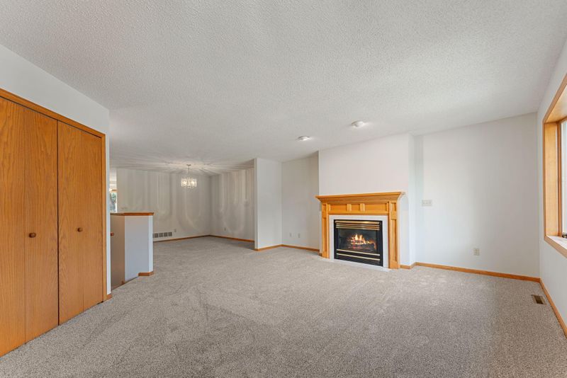 2574 75th St E, Inver Grove Heights, MN 55076