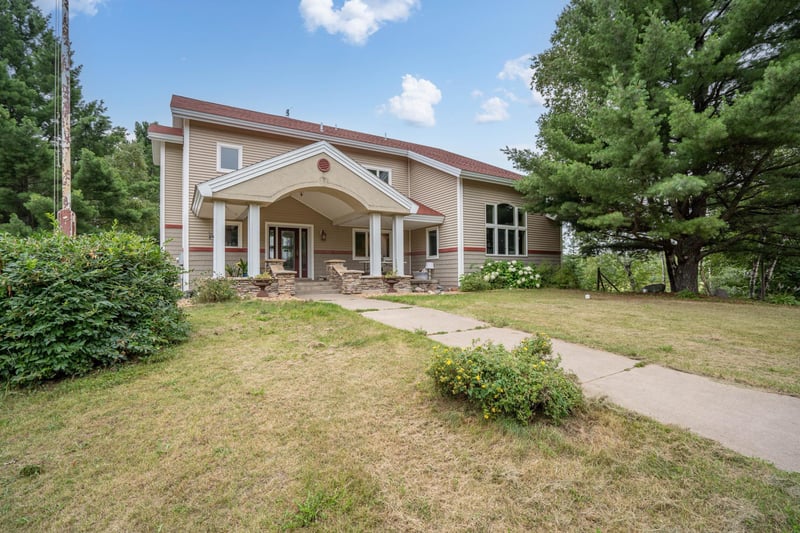 2605 Walter Ave, Cloquet, MN 55720