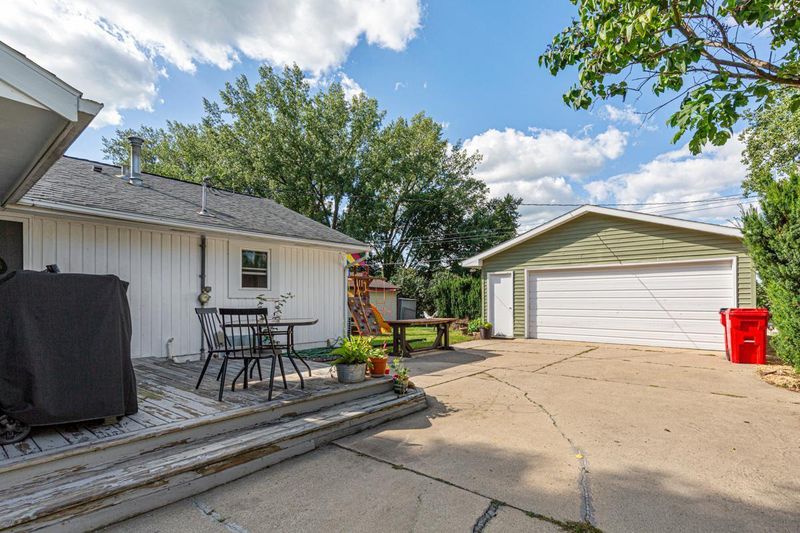 3811 7th St NW, Rochester, MN 55901