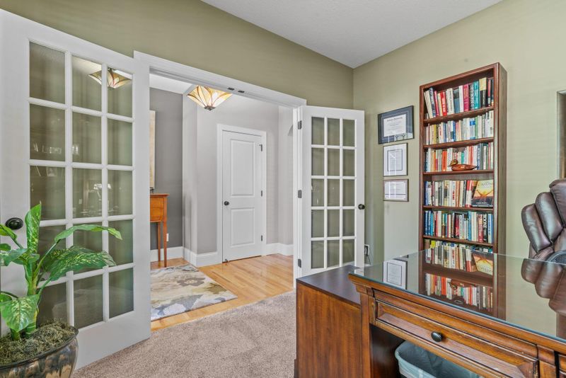 2810 Hawk Ridge Rd NW, Prior Lake, MN 55372