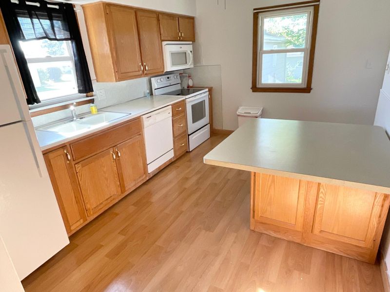 1916 3rd Ave SE, Austin, MN 55912
