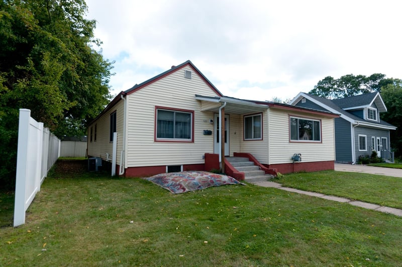 131 W Douglas St, Rice Lake, WI 54868