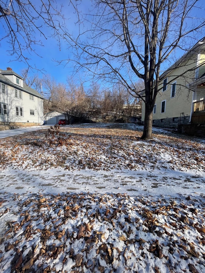 858 Burr St, Saint Paul, MN 55130